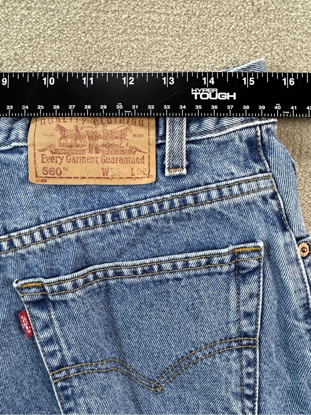 Vintage 90s Levis 560 Loose Fit Tapered Leg Jeans Blue 32x32 Tag Fits 31x31.5 - Picture 5 of 8
